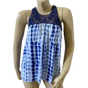 NO BOUNDARIES Womens Size Medium Sleeveless Tie Dye Crochet Trim Tank Top Shirt